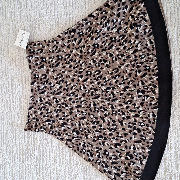 Knit Skirt Bnwt [S] - Picture 4 of 5